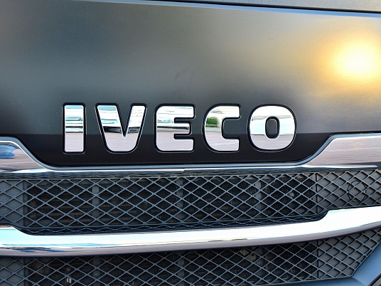 Наклейки на IVECO