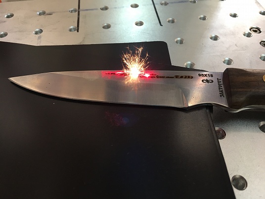 Гравировка на ноже