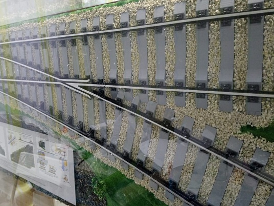 Действующий макет одиночного стрелочного перевода