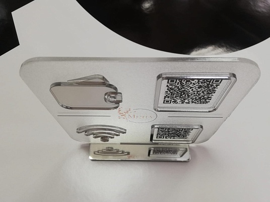 Настольная табличка с информацией