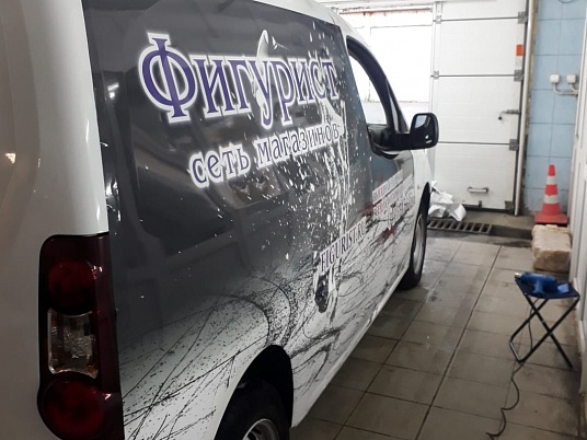 Брендирование пежо партнёр "Фигурист"