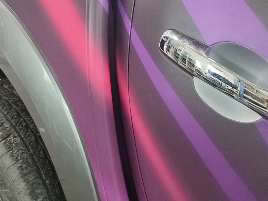 Оклейка машины пленкой