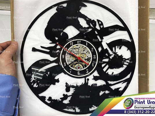 Изготовление часов с логотипом компании